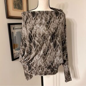 Elan Black and Beige Boat Neck Snake Print Blouson Blouse SZ S